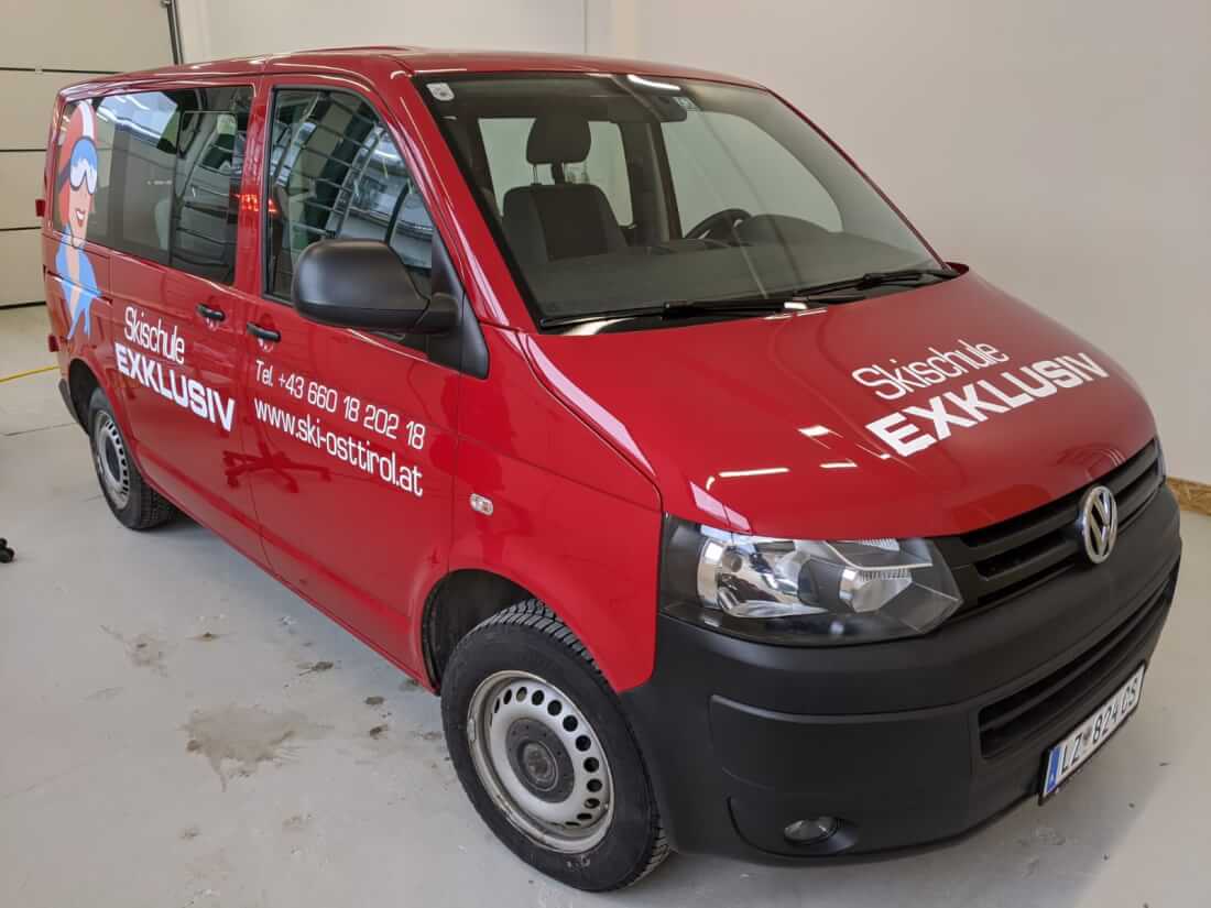 Symolfoto Autoverklebung Bus
